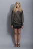米ニューヨーク市内で発表されたマーク BY マーク ジェイコブス（MARC BY MARC JACOBS）の１１年クルーズコレクション。(c)MARC BY MARC JACOBS