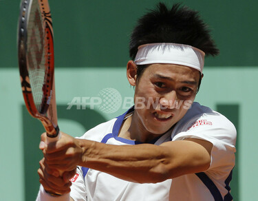 錦織敗れる フェデラー、ジョコビッチは順当勝ち 全仏2回戦 写真8枚 
