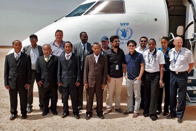 ソマリア沖海賊、人質4人を解放 5年近く拘束