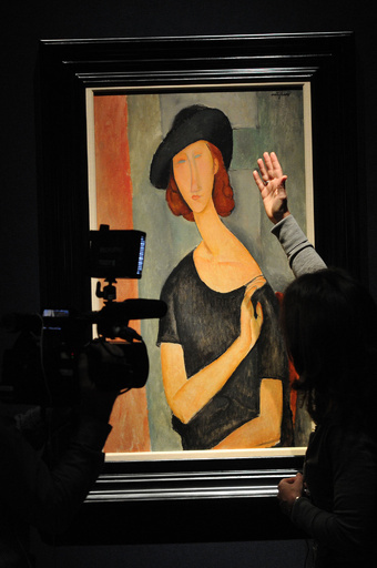 モディリアニの恋人の肖像画、40億円で落札 ロンドン