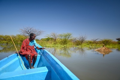 湖にのみ込まれる村、記録的水位上昇で ケニア・リフトバレー