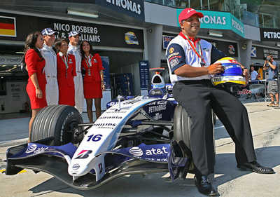 ＜07 F1・第2戦 マレーシアGP＞ウィリアムズ 格安航空エア・アジアとスポンサー契約を結ぶ - マレーシア