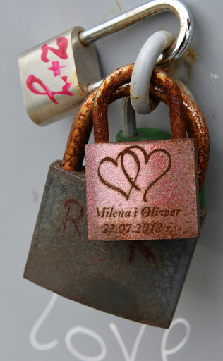 恋人との口論に疲れバレンタインデーに出頭　逃亡中のポーランド人の男