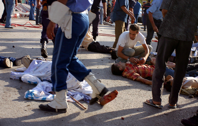 アルジェリアで大統領暗殺未遂、自爆攻撃で15人死亡