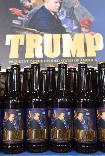 トランプ印の「ロシア疑惑」ビールはいかが？ ウクライナ