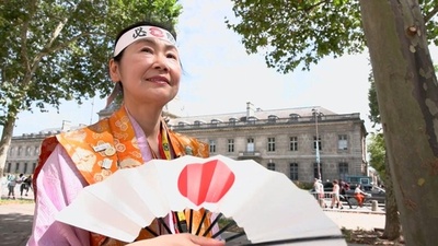 動画:日本の「五輪スーパーファン」 フレンドリーなパリに感激