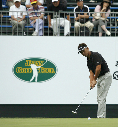 UBS日本ゴルフツアー選手権2008・初日 久保谷が首位スタート