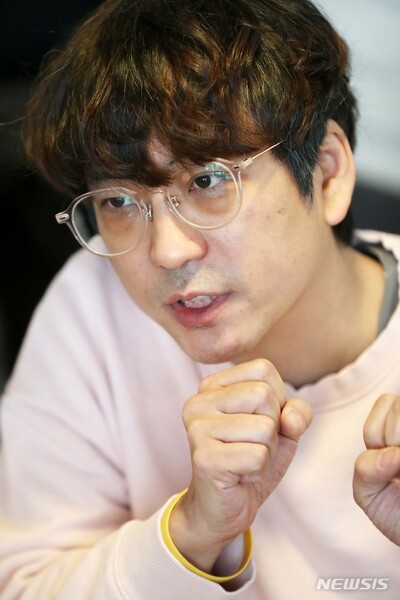 [インタビュー] キム・テヒョン演出「アーモンド」…「感情のない子、でも響きがある」(中) – KOREA WAVE