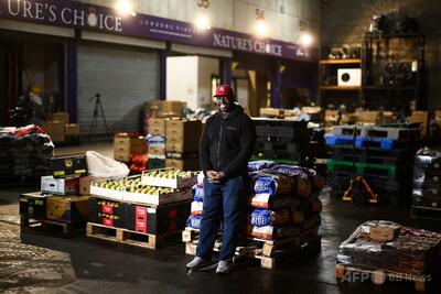 「私たちは幽霊」英国社会を陰から支える夜勤の外国人労働者