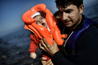 ギリシャ目指し海渡る移民、3割超が子ども ユニセフ