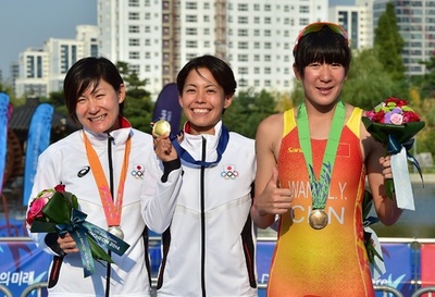 上田と井出が女子トライアスロンで金銀独占、アジア大会