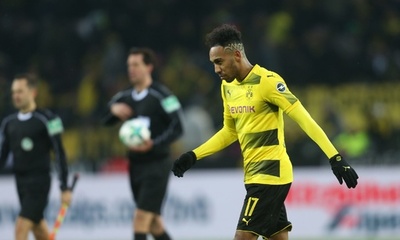 オーバメヤン、所有するランボルギーニを中古車で出品