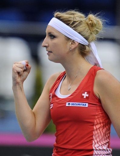 フェド杯準決勝の2試合、ともに1勝1敗で初日を終える