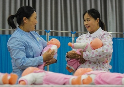 「家事手伝い兼家庭教師、月収50万円超」 中国の派遣会社が募集