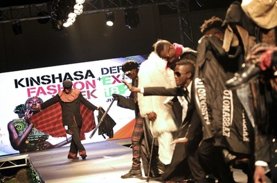 「サプール」メンバーも登場、キンシャサ・ファッション・ウィーク