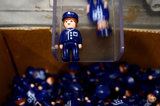 クリスマスシーズンはフル回転！ マルタのプレイモービル工場