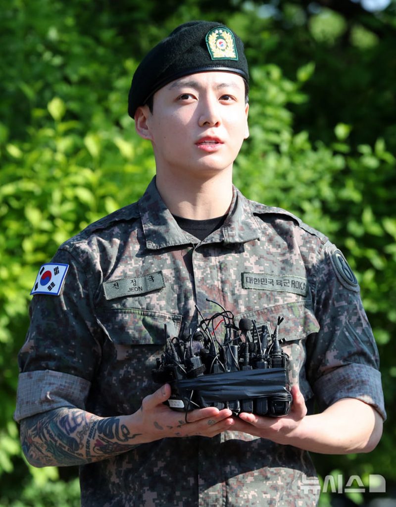 兵役を終えたBTSジョングク(c)NEWSIS