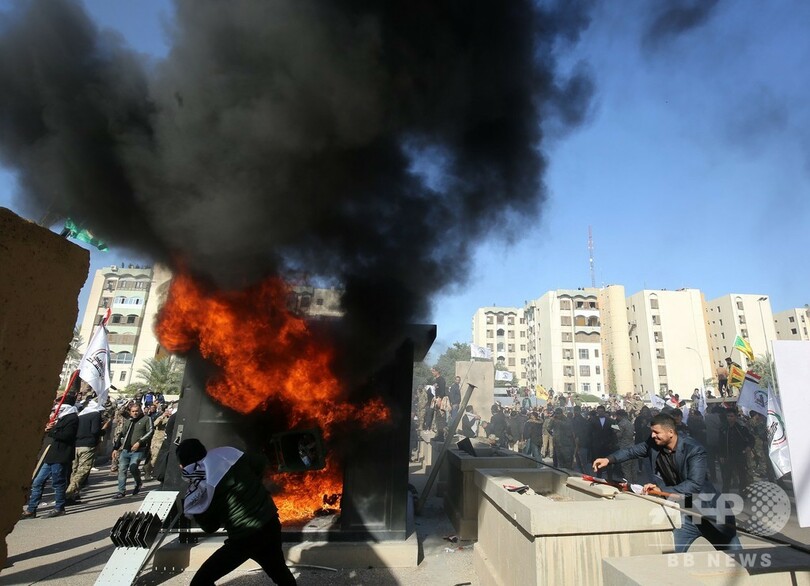 親イラン派デモ隊 米大使館を襲撃 イラク空爆に抗議 写真11枚 国際ニュース Afpbb News