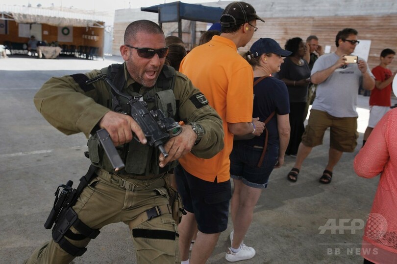 イスラエル観光客向け「対テロ講座」、パレスチナ人への恐怖あおると非難も