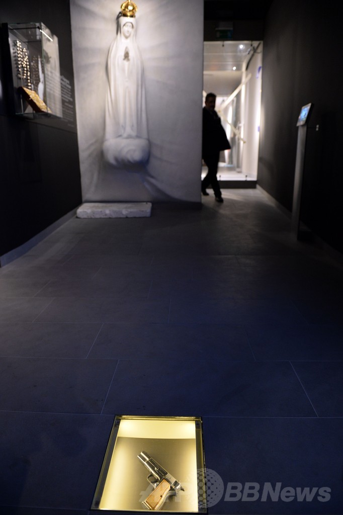 ヨハネ・パウロ2世を撃った銃、生家の博物館で展示