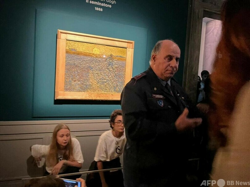 ゴッホ名画にまたスープ 環境団体、抗議継続を宣言