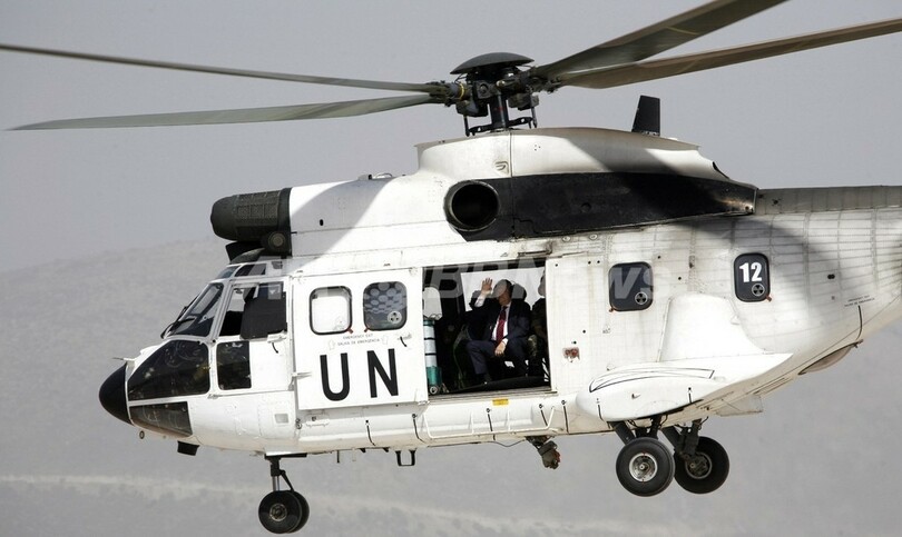 ネパールで国連ヘリ墜落、10人死亡、悪天候影響か