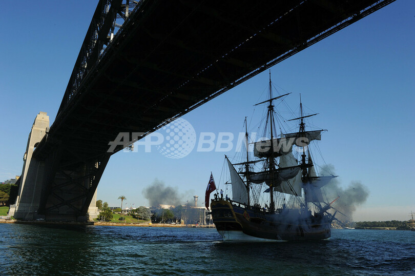 クック船長の「エンデバー号」のレプリカ船、豪シドニーに帰港