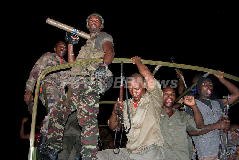 コモロ連合軍とＡＵが合同でアンジュアン島に進攻