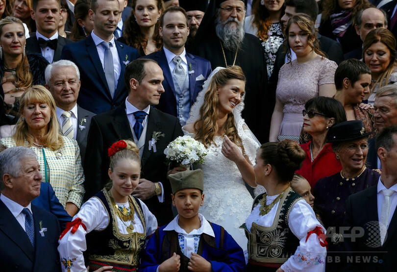 旧ユーゴスラビア王家の「王子」、ひっそりと結婚式