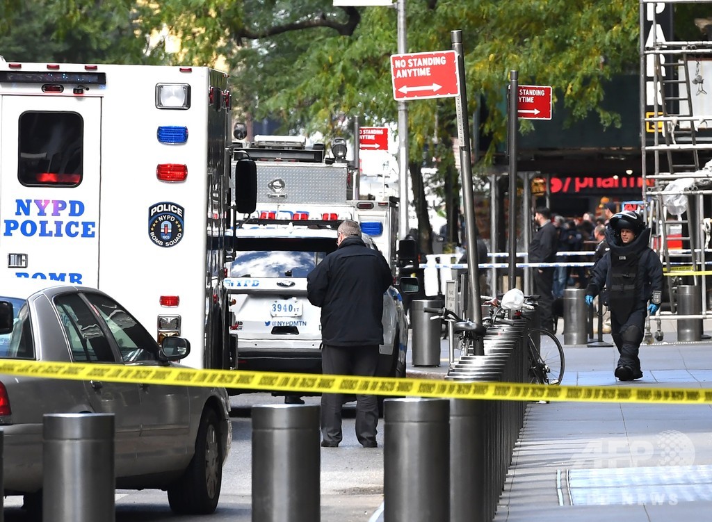 米CNNのNY支局に爆弾仕掛けたと脅迫電話、従業員ら避難 米CNNのNY支局に爆弾仕掛けたと脅迫電話、従業員ら避難