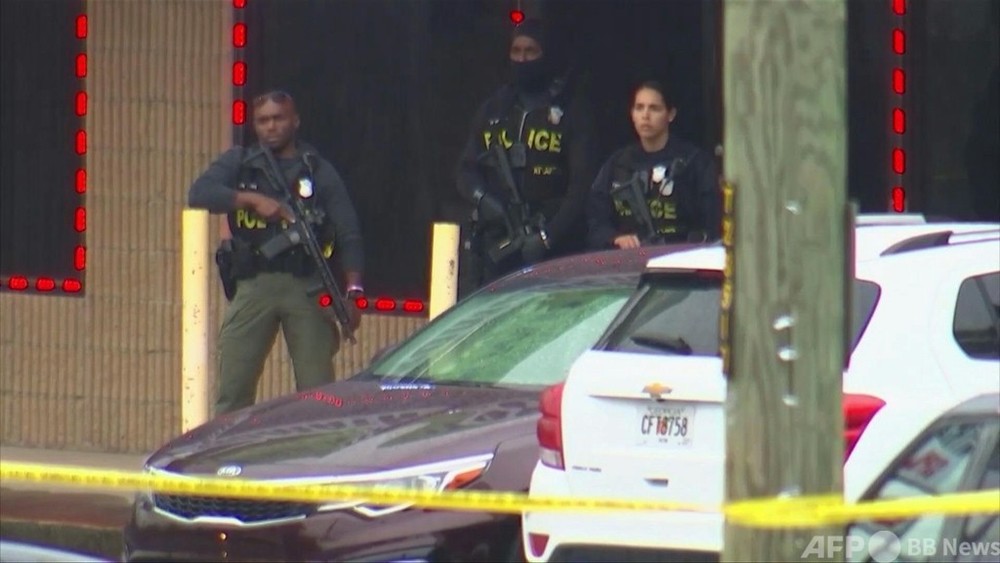 動画 米マッサージ店で相次ぎ銃撃 アジア系女性ら8人死亡 男を拘束 写真1枚 国際ニュース Afpbb News 動画 米マッサージ店で相次ぎ銃撃 アジア系女性ら8人死亡 男を拘束 写真1枚 国際ニュース Afpbb News