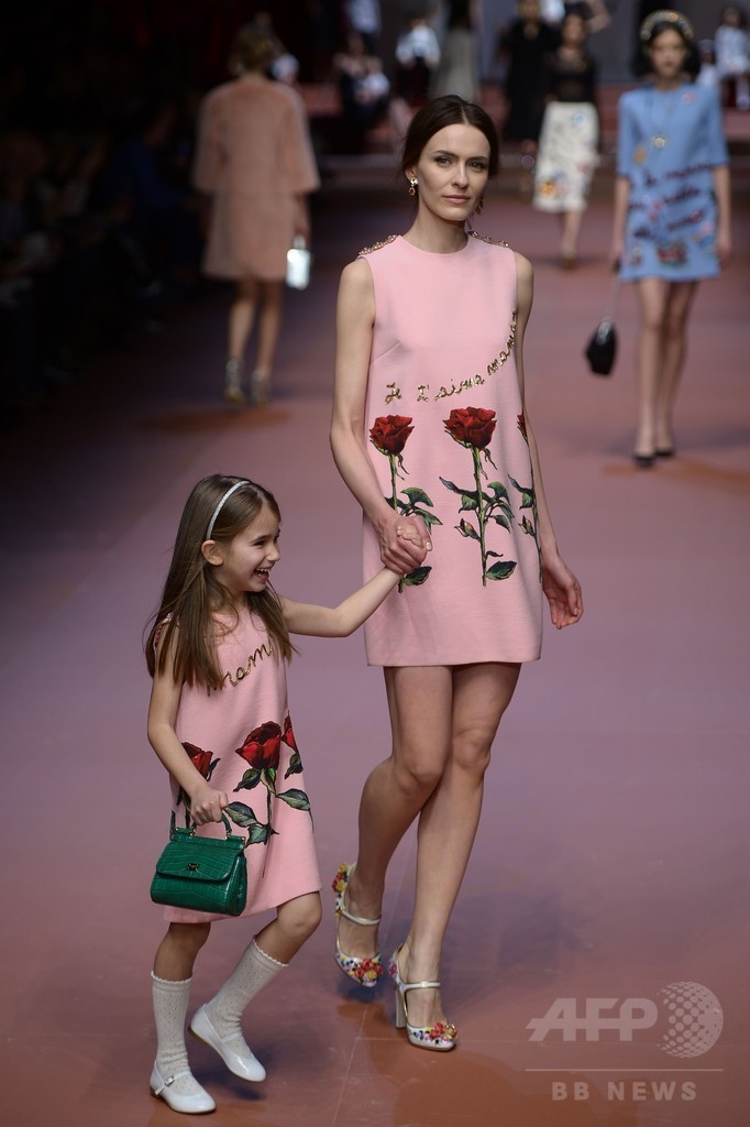 「ママ万歳！」お母さんたちに敬意を表して、「ドルチェ＆ガッバーナ」15/16秋冬 