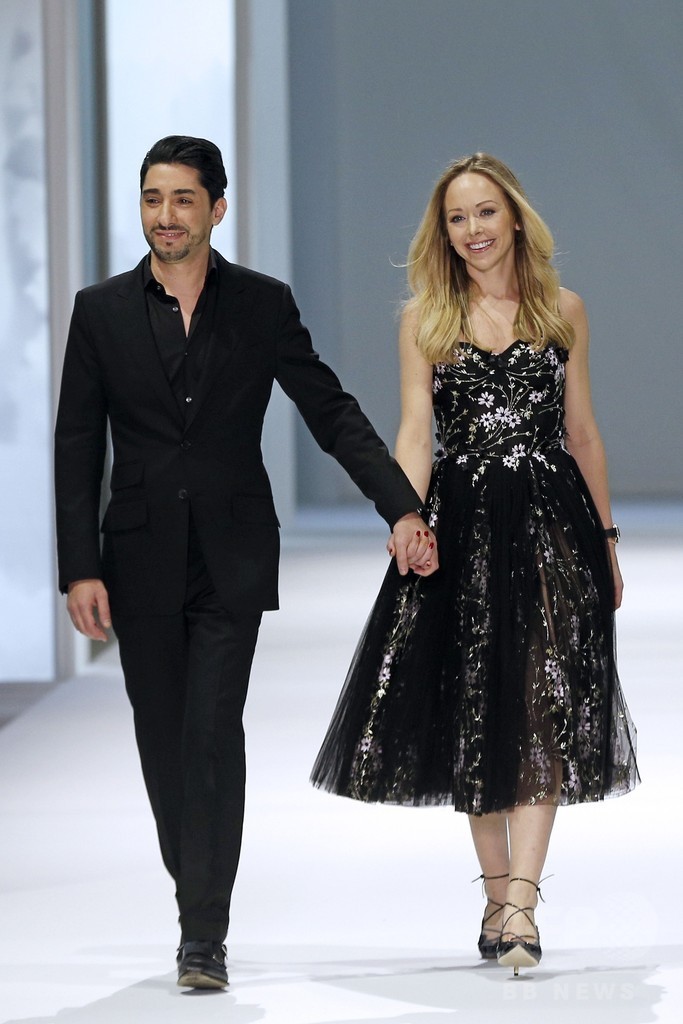 フェミニンで繊細なドリームドレス、「ラルフ＆ルッソ」15年春夏オートクチュール