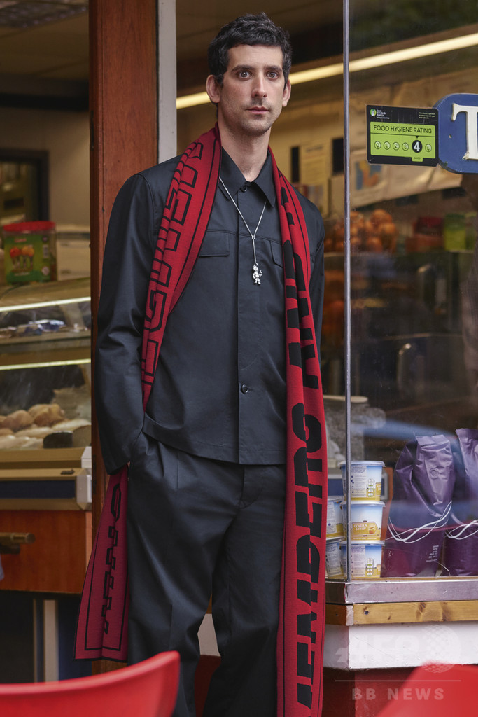 「ステラ マッカートニ」ブランド初のメンズ＆ウィメンズ、アビー・ロード・スタジオで発表