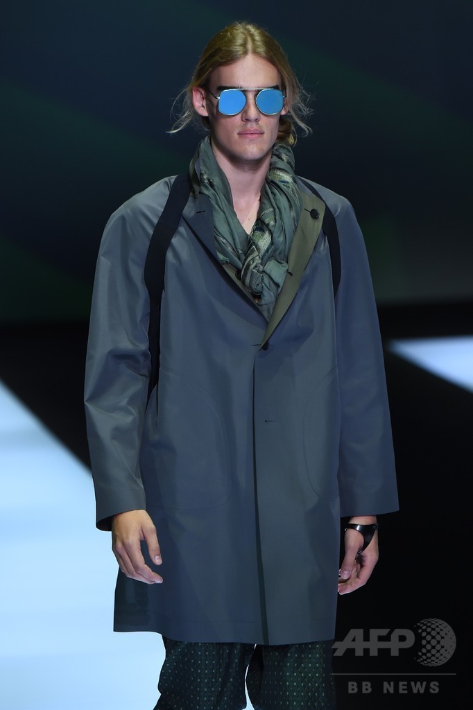 「エンポリオ アルマーニ」17年春夏メンズ