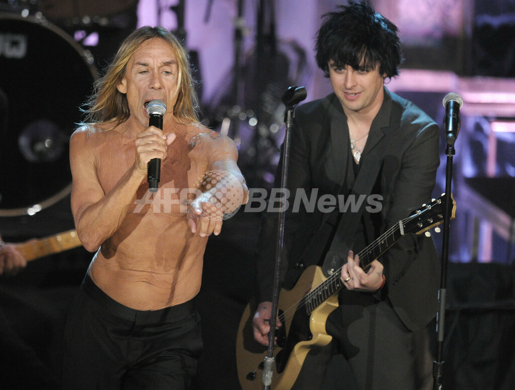 アバら5組が ロックの殿堂 入り Nyで記念式典 国際ニュース Afpbb News