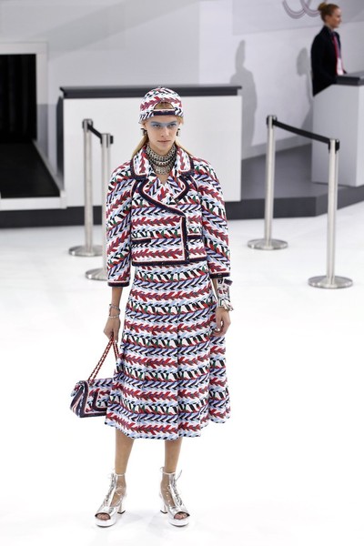 「シャネル」16年春夏コレクション