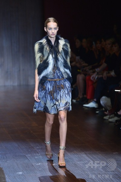 70年代にコンテンポラリーな要素を加えて、「グッチ」15年春夏