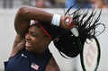 リオデジャネイロ五輪、テニス女子シングルス1回戦。リターンを打つセレーナ・ウィリアムス（2016年8月7日撮影）。(c)AFP/Roberto SCHMIDT