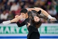 フィギュアスケート世界選手権、ペア・フリースケーティング（FS）。演技に臨む三浦璃来/木原龍一組（2024年3月21日撮影）。(c)Geoff Robins / AFP