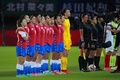 東京五輪、サッカー女子1次ラウンド・グループE、チリ対日本。国歌を斉唱するチリの選手（2021年7月27日撮影）。(c)Kohei CHIBAHARA / AFP