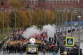 ロシアの首都モスクワで開催された世界青年学生祭典のオープニングパレード。ロシア国営タス通信の提供写真（2017年10月14日撮影、公開）。(c)AFP/TASS/WORLD FESTIVALS OF YOUTH AND STUDENT