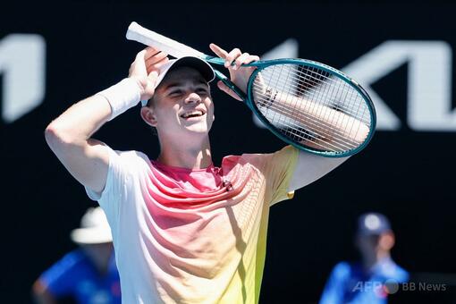 フェデラー2世」ヘンリー・バーネットが全豪ジュニア優勝 写真8枚 国際