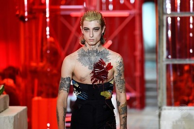 メンズでは初 アーティザナル コレクション メゾン マルジェラ 19年春夏メンズ 写真22枚 ファッション ニュースならmode Press Powered By Afpbb News