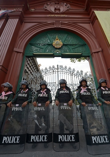 続くタイ首都の反政府デモ、さらに複数の政府庁舎を包囲