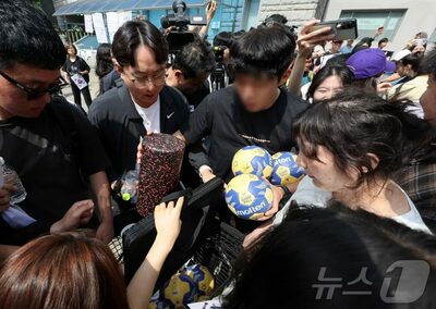 「靴下も脱がせるべきでは」デモ隊が未成年アスリートに暴言…ソウル開票所前で女子代表の荷物をあさった容疑者を聴取