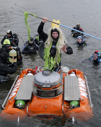 毎年恒例、新年のダイビング - ドイツ