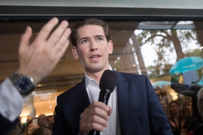 オーストリア首相の不信任案可決 戦後初