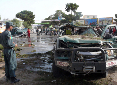 大統領選控えるアフガニスタンで爆発、12人死亡