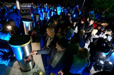 ビール好きの夢？ スロベニアに「ビールの噴水」が完成